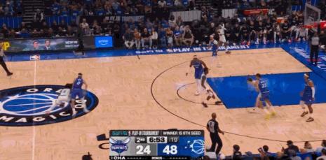 怀特三分！！三不沾！！ 