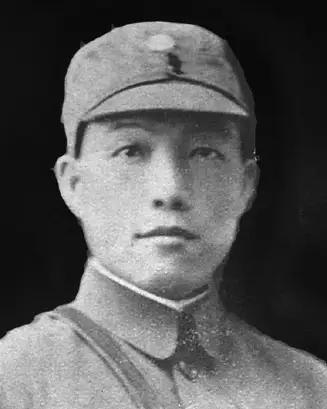 1951年，血战长沙的李玉堂被判死刑，临死前，蒋介石亲自在判决书上批了一个“耻”