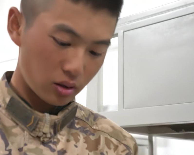 新兵入伍后，多久回家探亲一次？每年能休多少天？
 
很多准备入伍的小伙伴最关心的