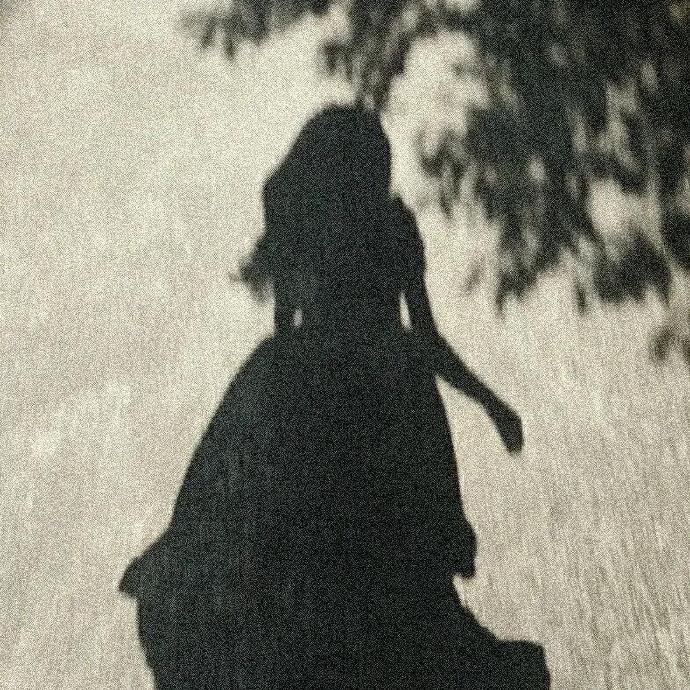 🌷妈妈说：“如果你发现跟一个人聊天很舒服，也觉得你俩三观很合，那么他的情商和知