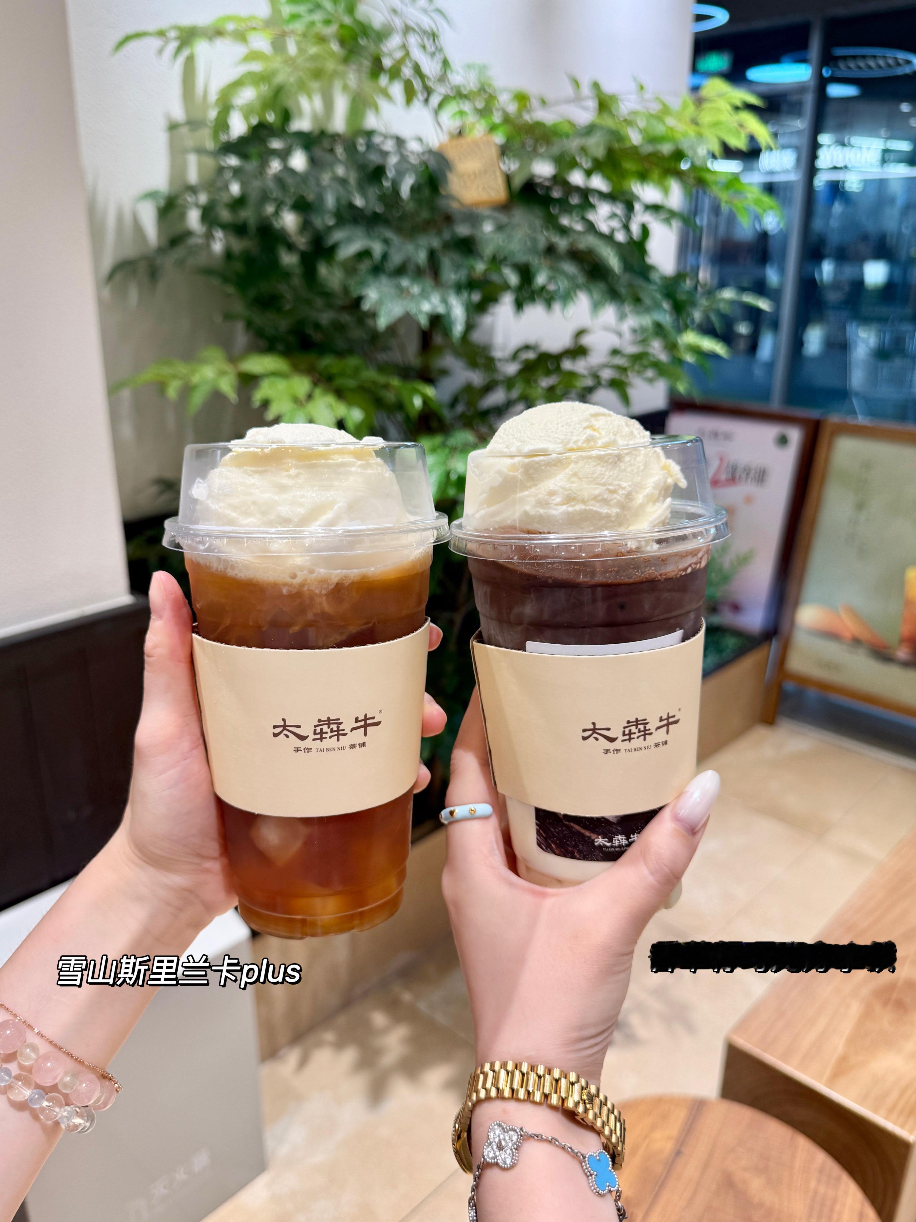 太犇牛🐮雪山斯里兰卡、香草籽巧克力拿铁 第一次喝 很惊艳很美味！！！ 
