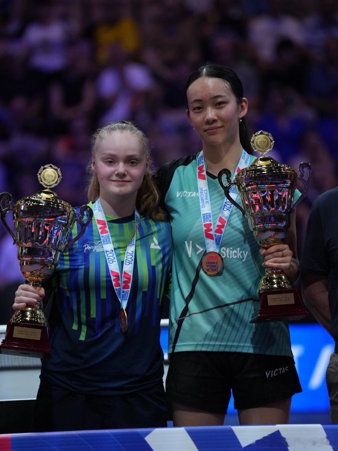 郭铮/莱娜·霍查特赢得首个冠军 🏆作为女子双打中的二号种子，Nina Guo 