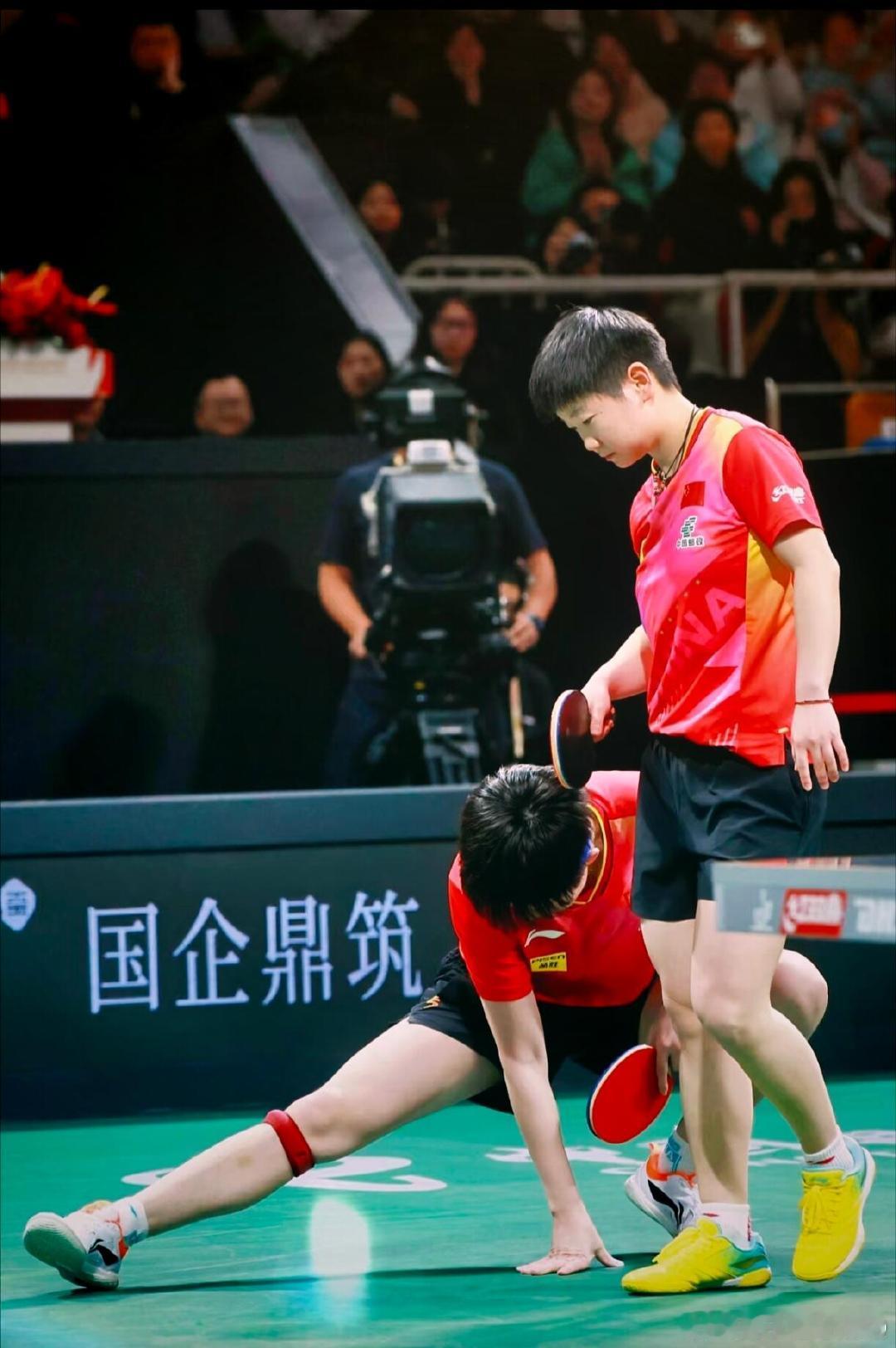 国乒赛后采访治好了我的强迫症  国乒8比2战胜日本以后豪取7连胜，锁定四强！今天