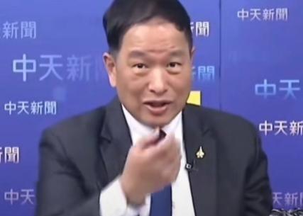 台湾退役将领张延廷：我认为中国大陆通过春晚向外界展示的机器人，他肯定是有目的有猫