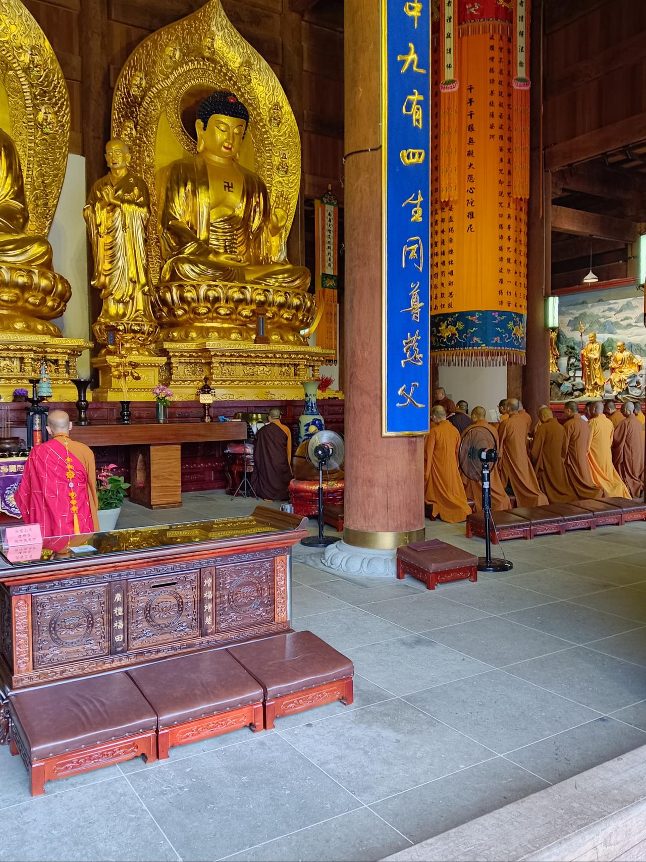 一般说庙宇兴旺不兴旺，富裕不富裕，就是看香火旺盛不旺盛。但是湘潭大唐兴寺不允许自