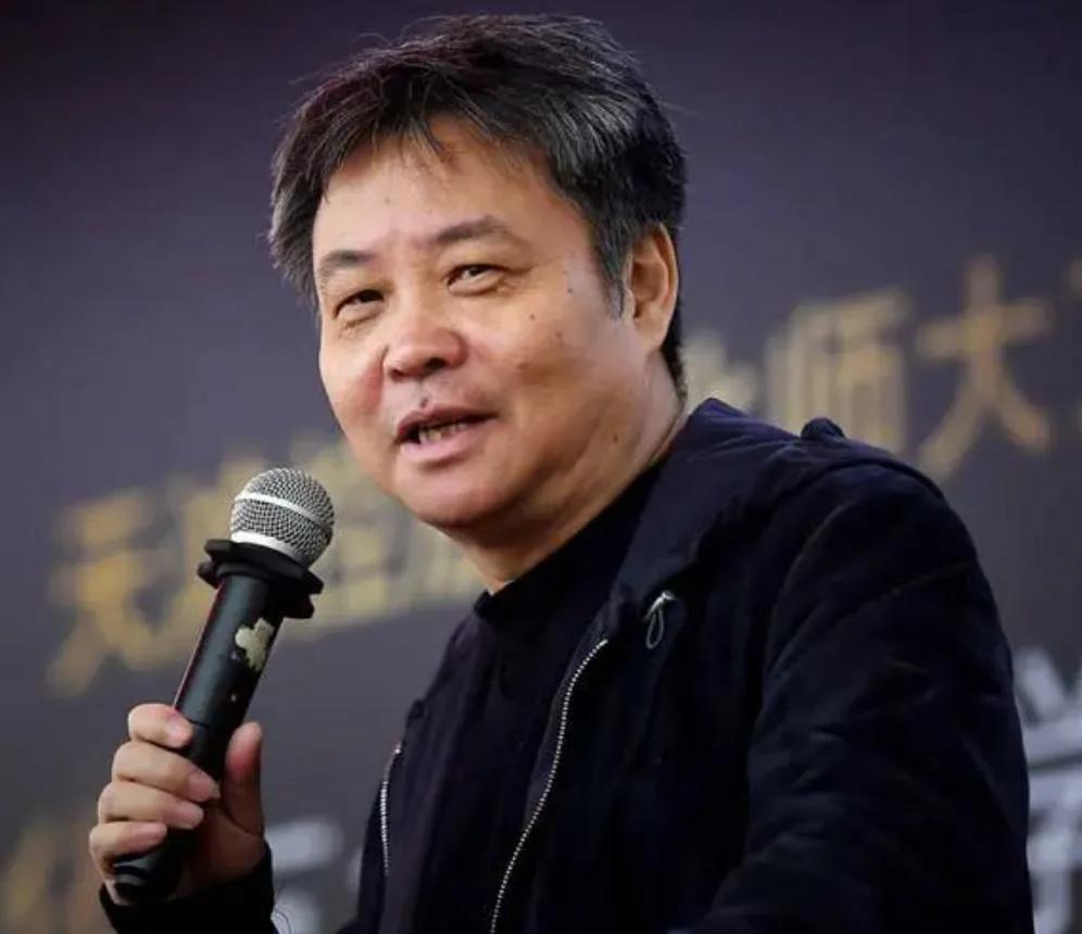 🔥 文坛灵魂拷问：余华父子，能成为中国版“大仲马与小仲马”吗？
 
大仲马与小