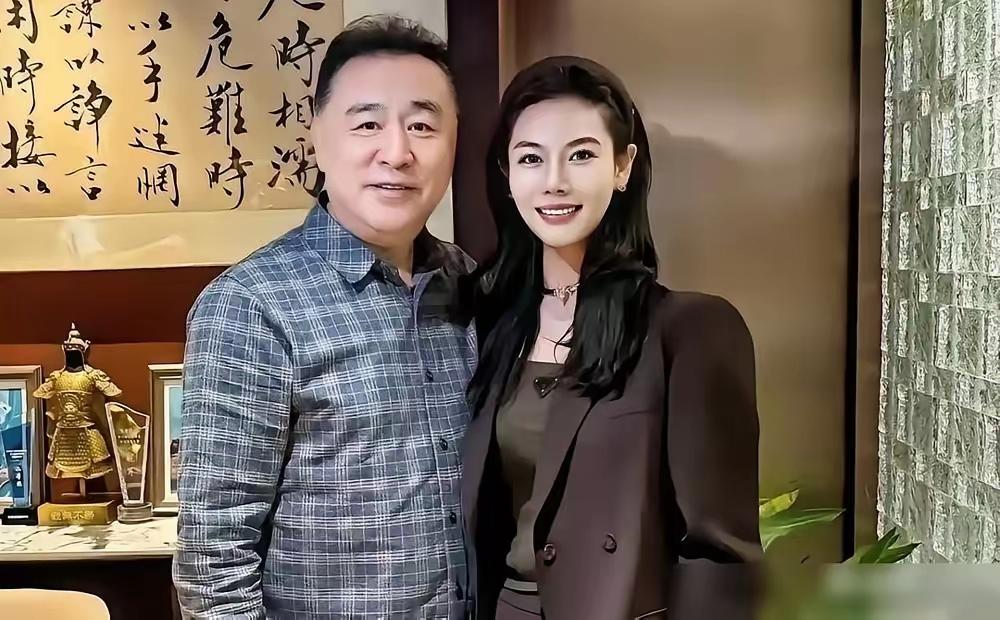 曾经中央台的这位帅哥，这张照片跟以前辨别度怎么不太一样？
差点没认出来，你会不会