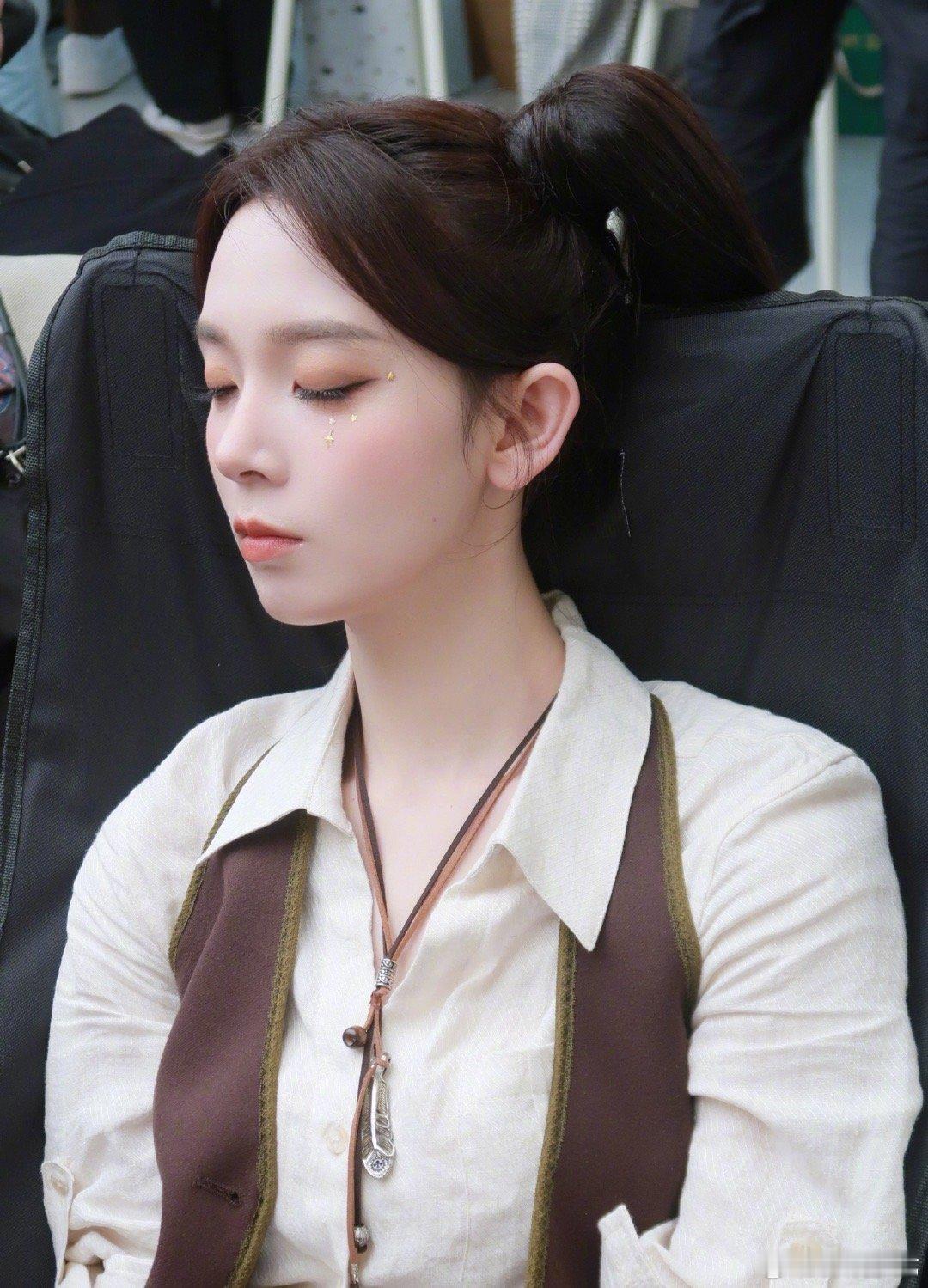 多年后再听依旧好虐，陈瑶还原张显宗我牙疼，乘风舞台太有故事感陈瑶还原张显宗我牙疼