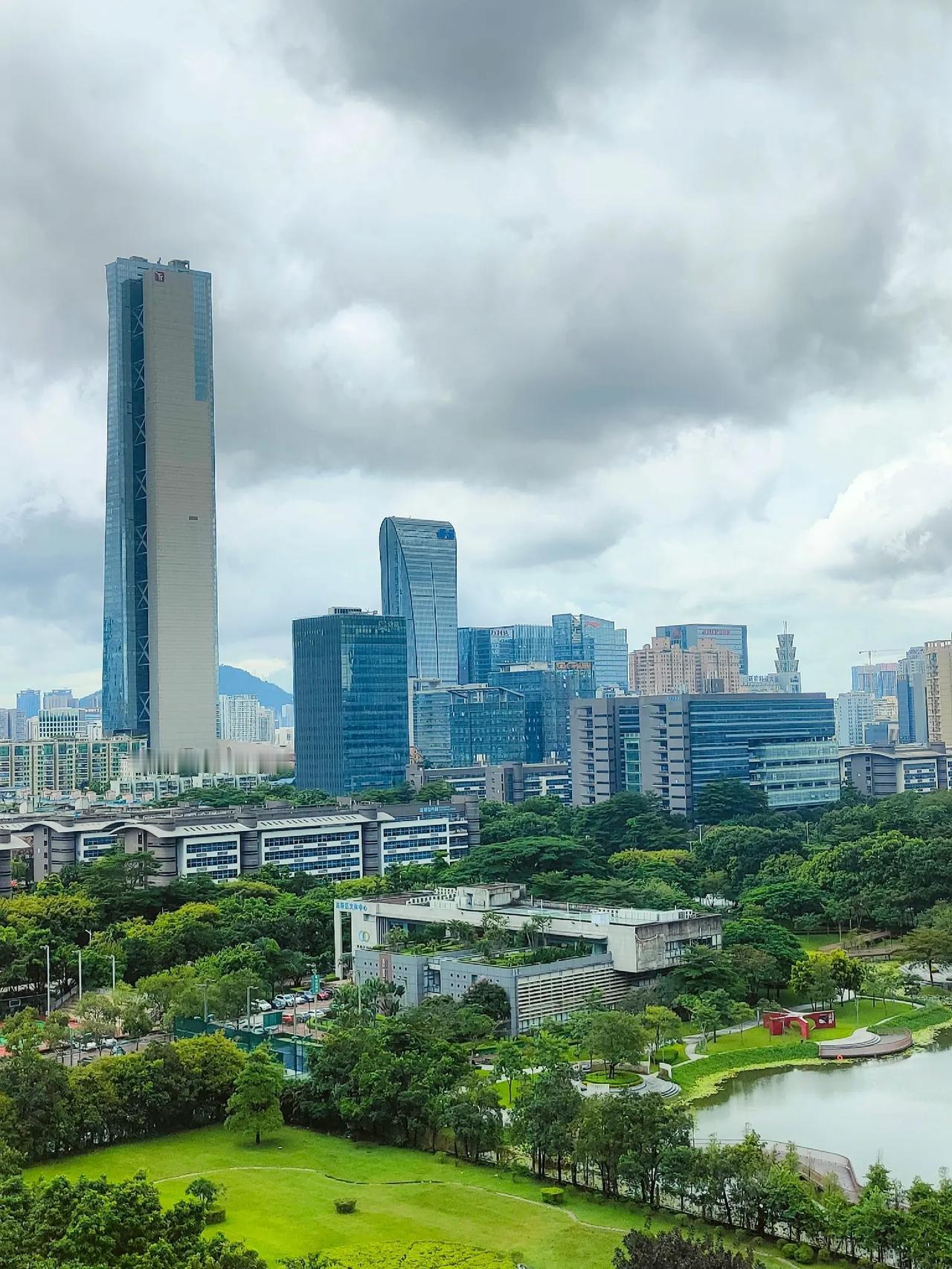 #大地之旅深圳站#深圳不但有发达的产业，也有优美的环境。
从这个角度来看，腾讯大