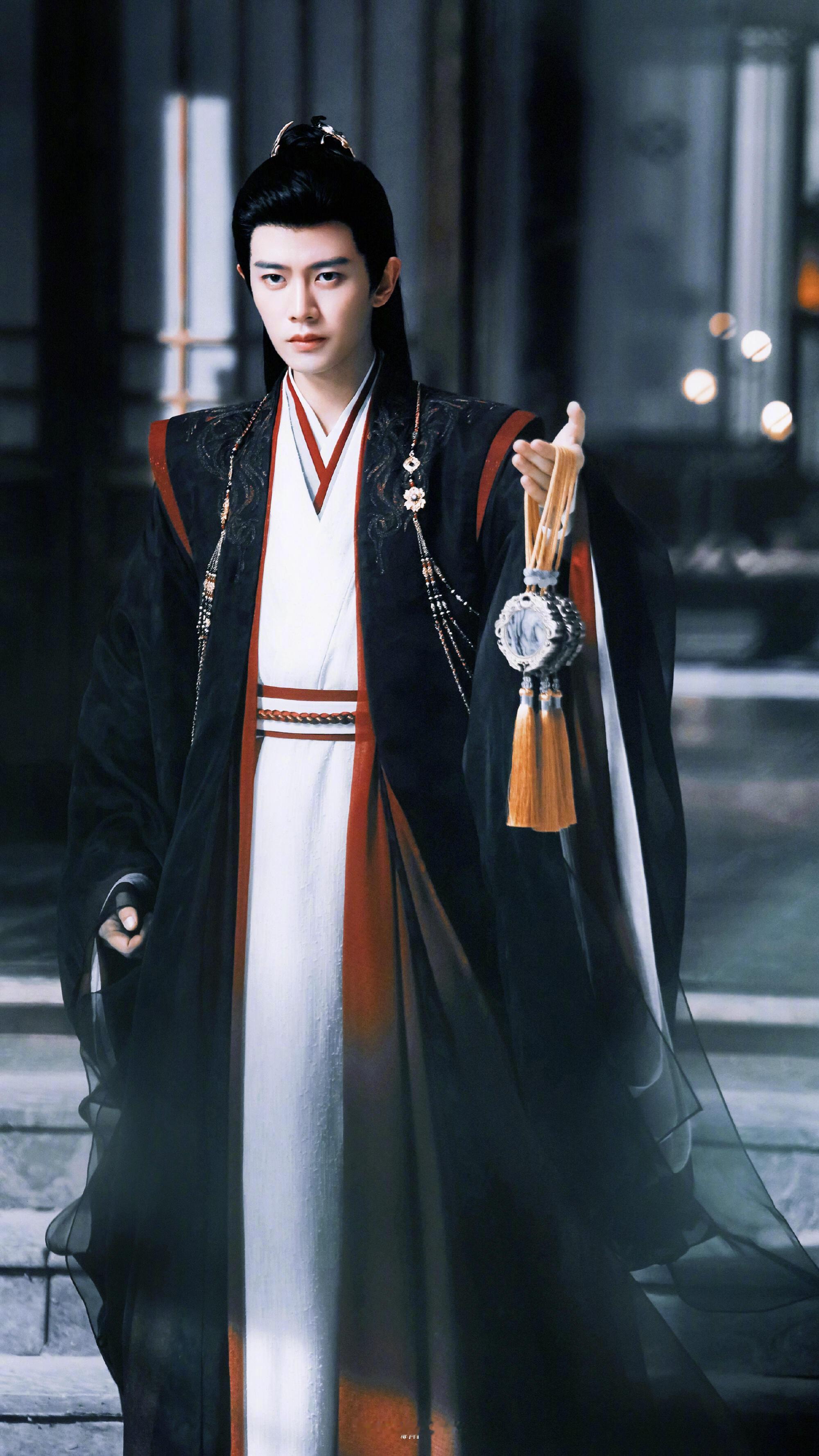 四年了任嘉伦还在挨周生辰的刀 任嘉伦怕不是和“剔骨”锁死了！《佳偶天成》那几秒预