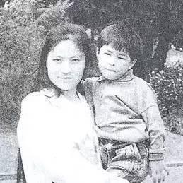 顾城谢烨的结合就是悲剧，他们以死亡结束了这场悲剧。但他们把不幸留给了唯一的儿子，