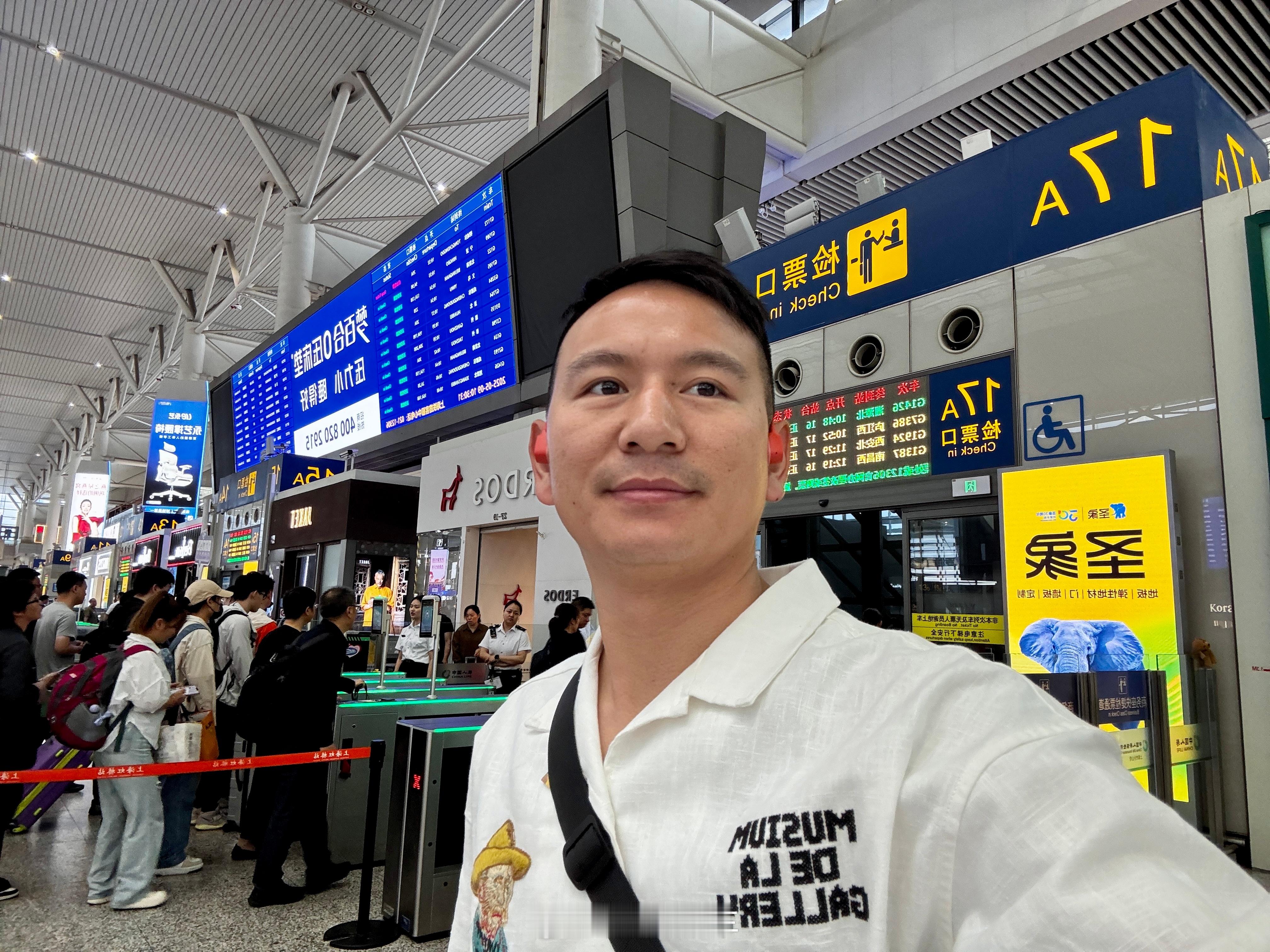 为铁老大做贡献，是不是可以给我发一张白金卡…克总随感 ​​​