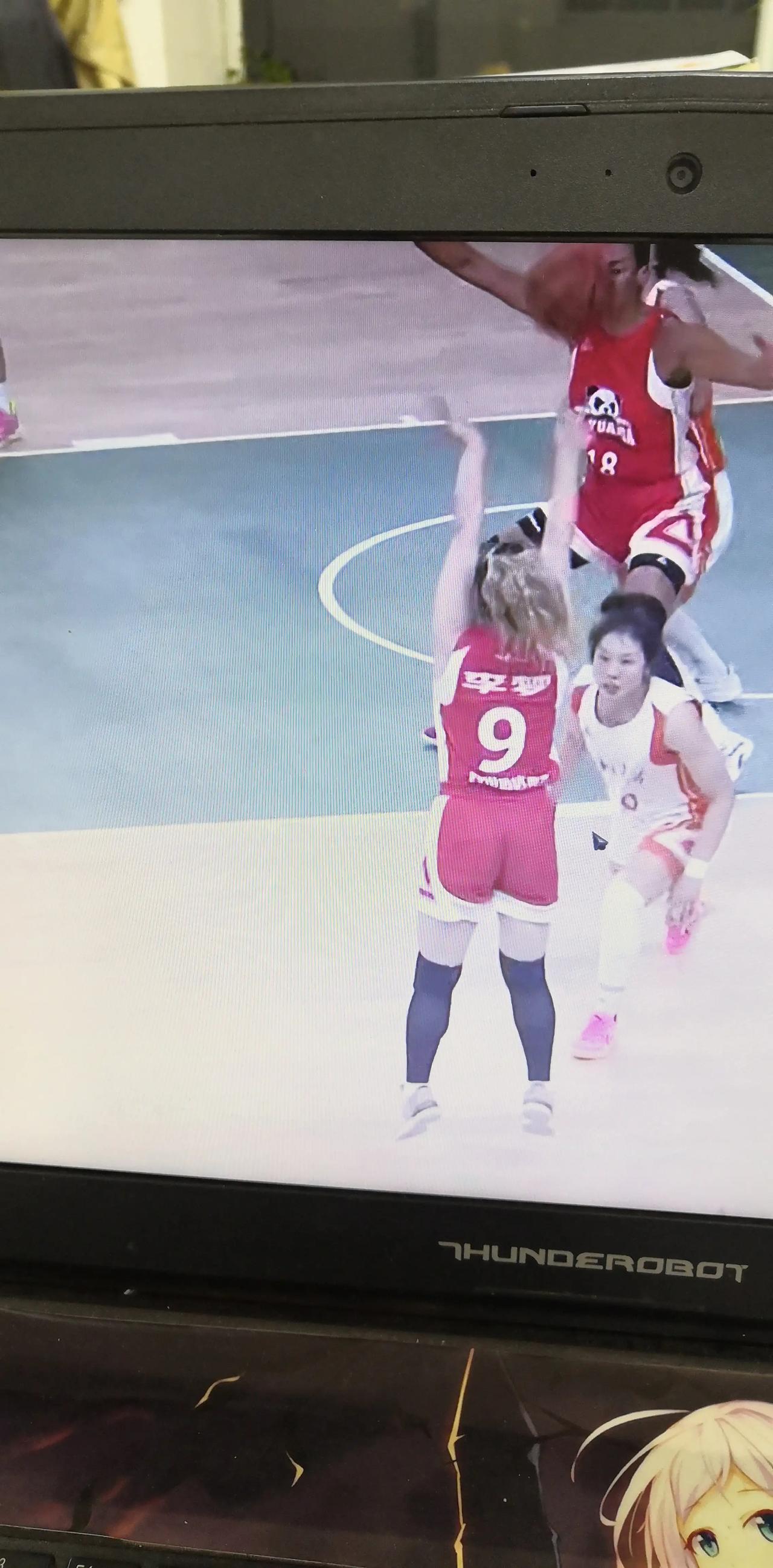 三巨星合砍74分，四川女篮在第5场比赛中，83：78艰难战胜内蒙古，蝉联WCBA
