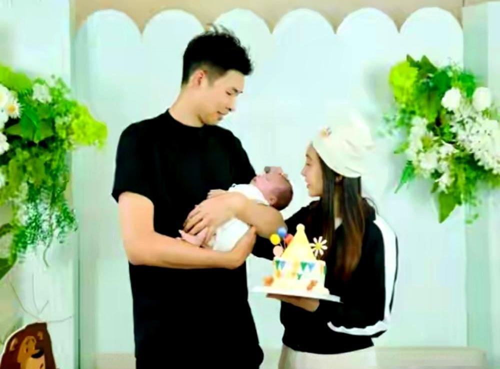 咱们这些普通人，真是替有钱人操碎了心
水均益的女儿，清华硕士，央视那么好的单位说