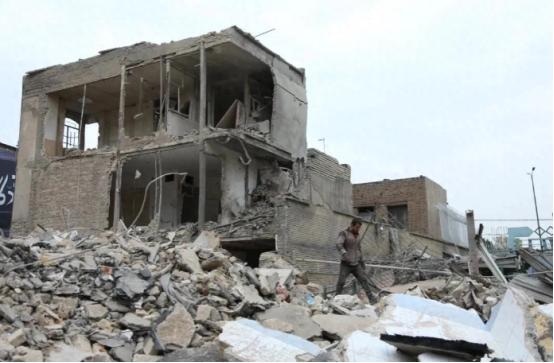 别看伊朗的十项条件，形同于让美国投降，但大家仔细分析就知道，特朗普不同意也没用。