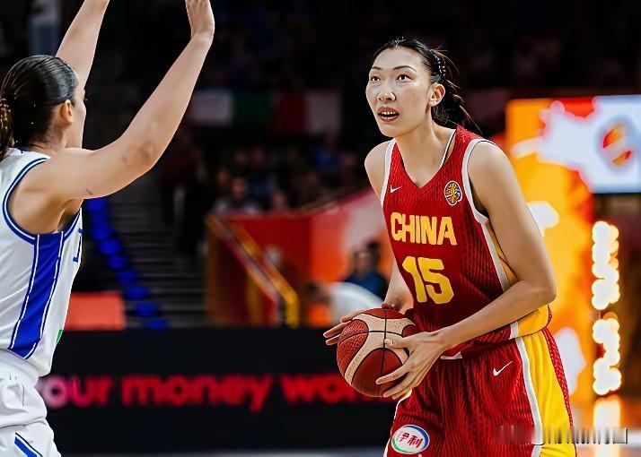 71-51！中国女篮20分大胜意大利，韩旭19+10统治内线
 
北京时间9月8