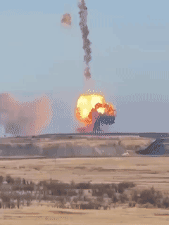 突发：俄罗斯洲际导弹试射失败后爆炸。昨日早些时候奥伦堡附近亚斯尼发射场，一枚洲际