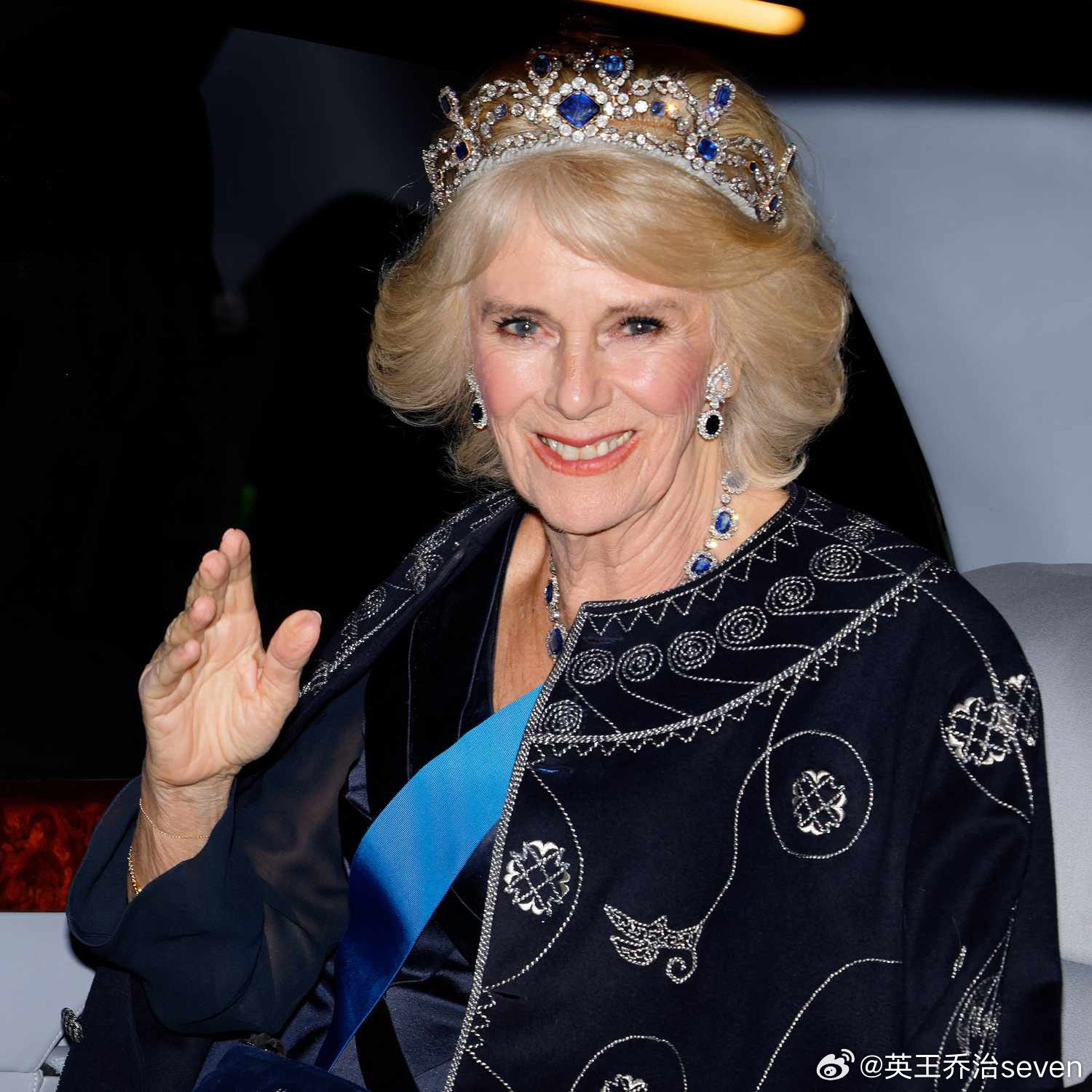 卡米拉王后 【时尚】截至目前，卡米拉王后在查尔斯三世国王主持的八场国宴中，共四次