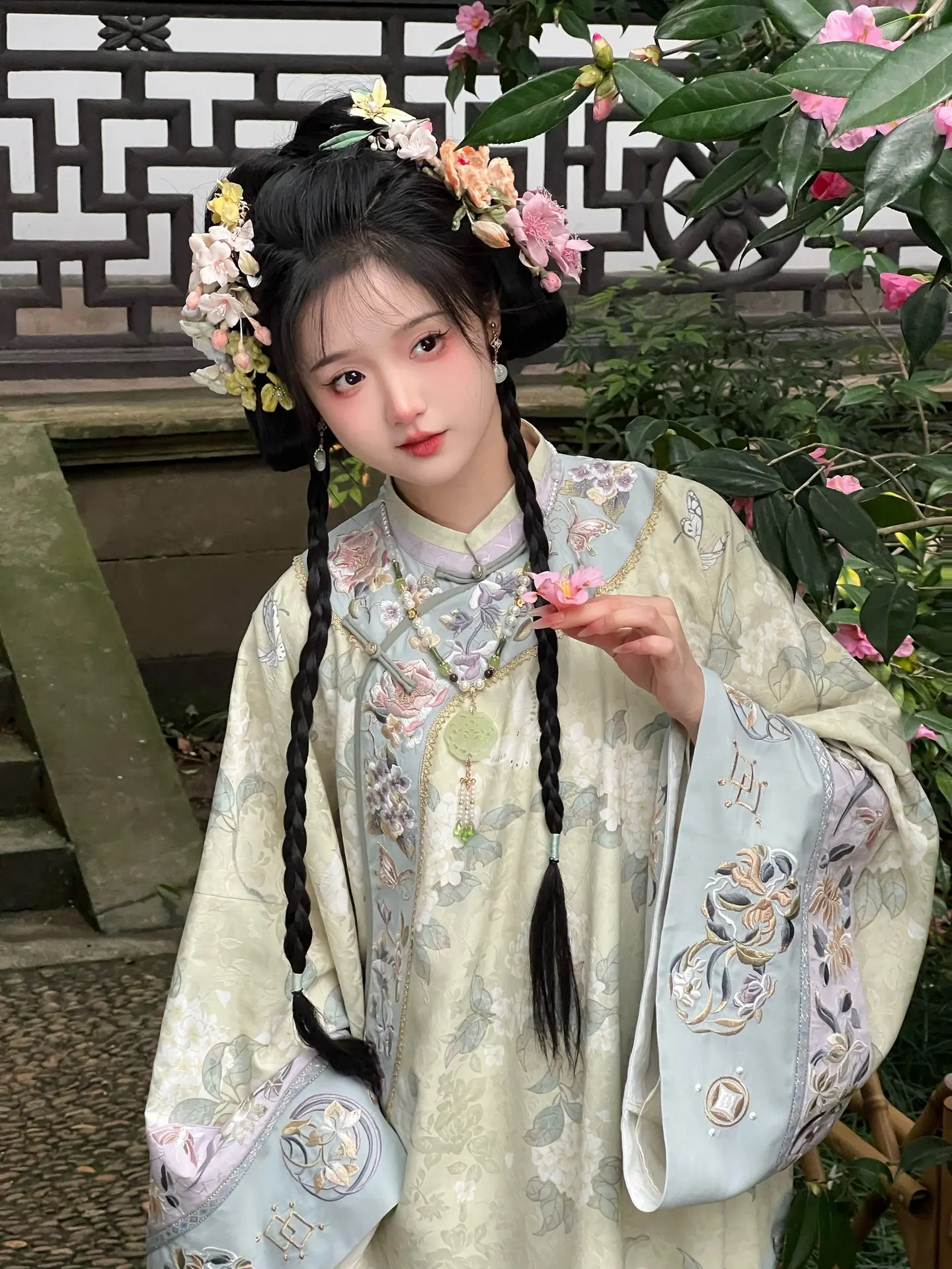 是谁谁想要的三春清梦。
