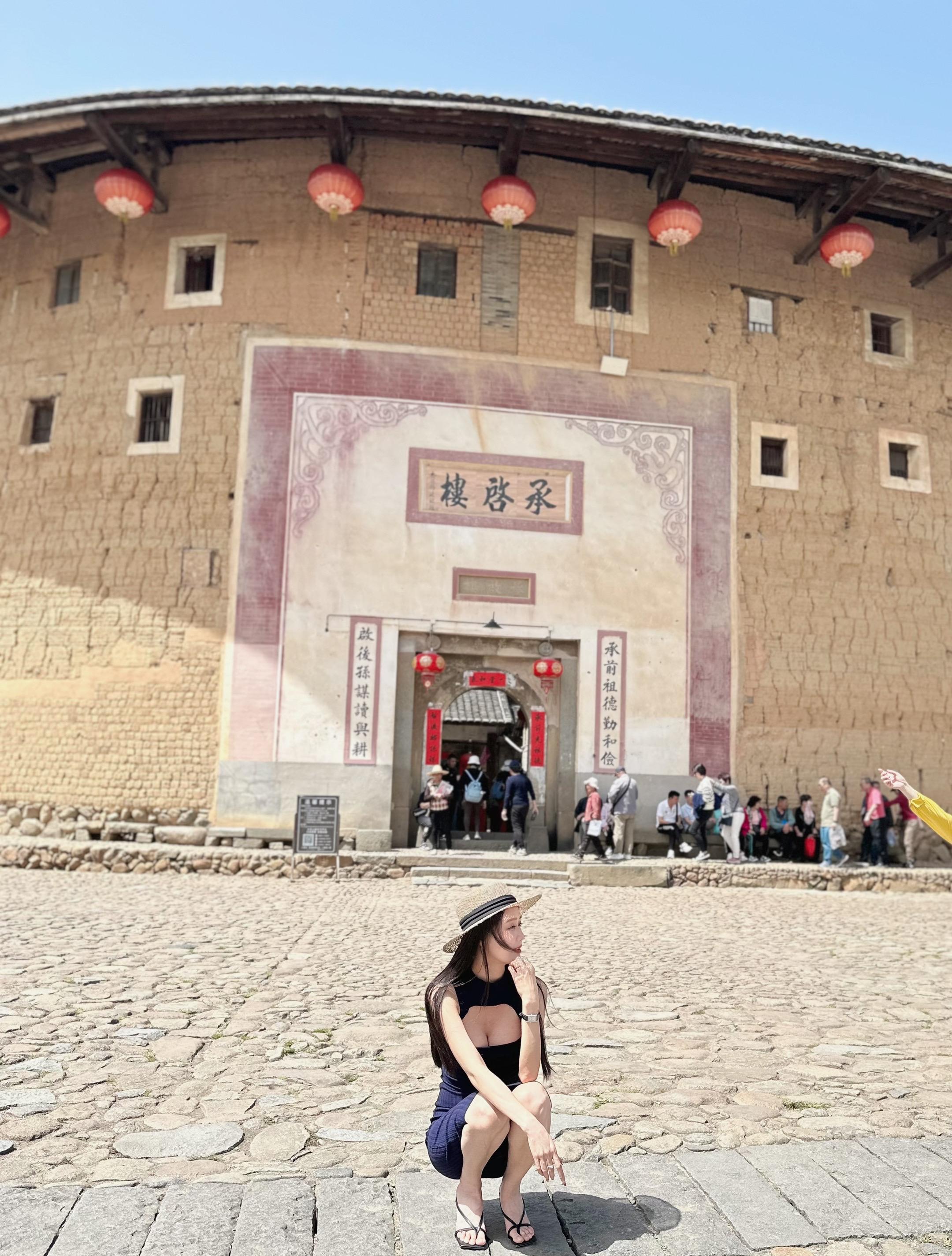 哪有那么多的为什么.都是会变的.平静的接受就好了.