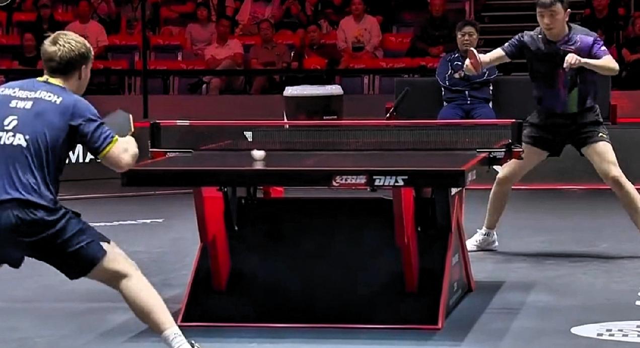 第3局，莫雷加德趁胜追击11-4再拿1局，3-0拿到赛点。陈垣宇被逼到悬崖边上。