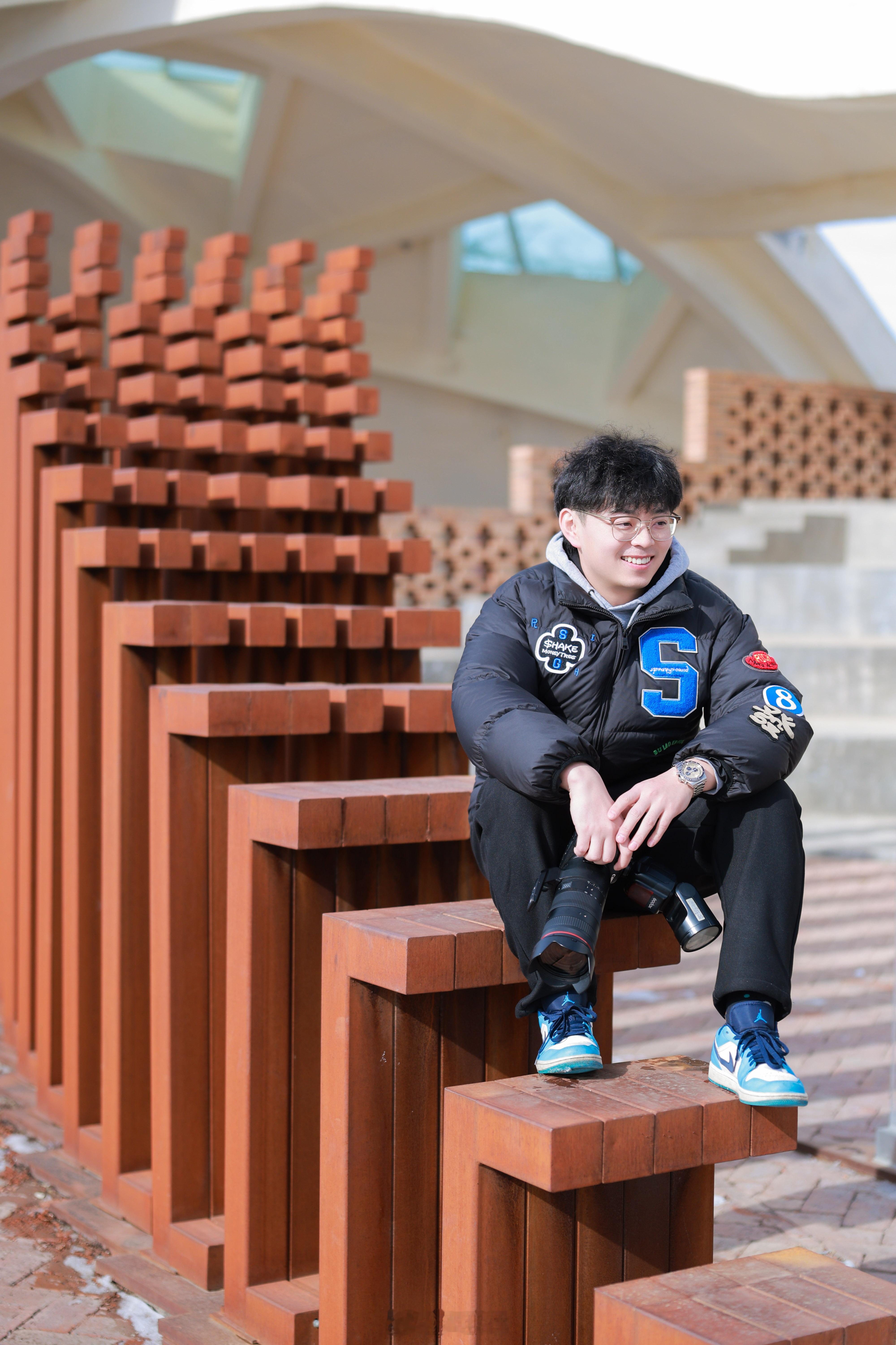 昨日份 摸鱼照小卢篮球世界逛吃逛吃卢 乌鲁木齐·东庄西部生态环境研究中心