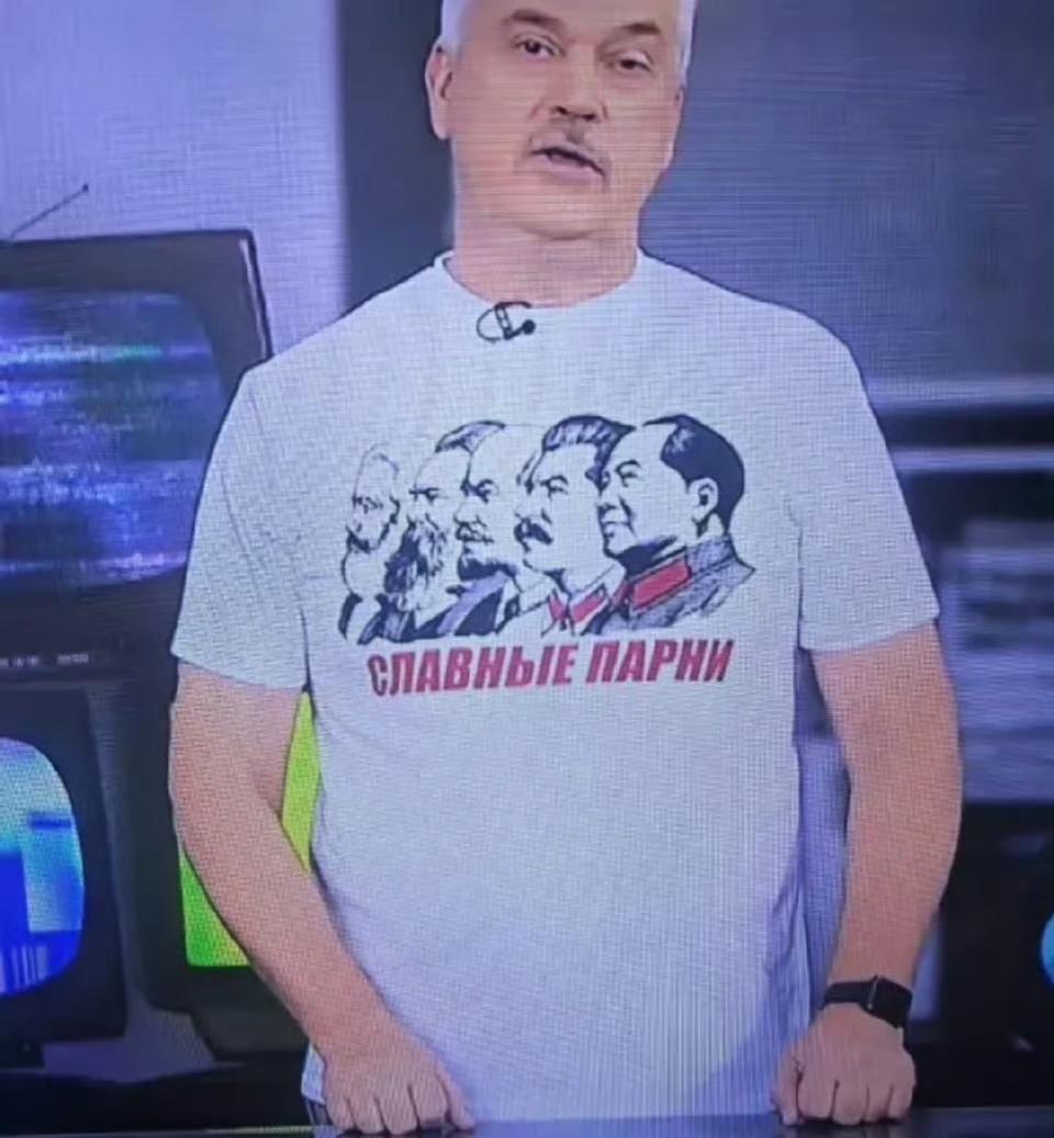 白俄罗斯电视节目主持人的T恤，Славные Парни，光荣的伙伴。 ​​​
