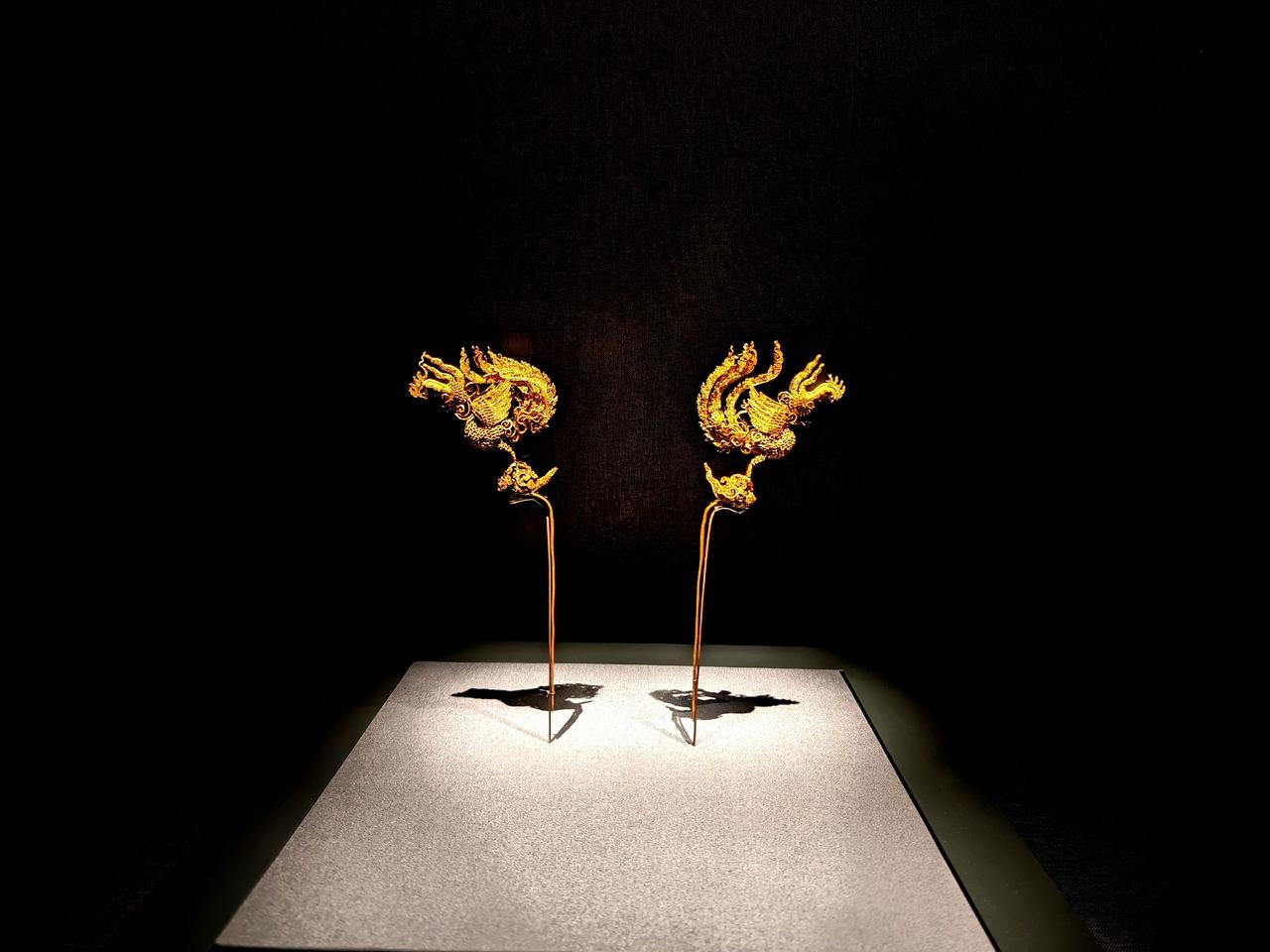 可惜你不来湖北省博物馆，你不知道楚人的审美有多好~我爱死这大金镯子了~湖北省博物