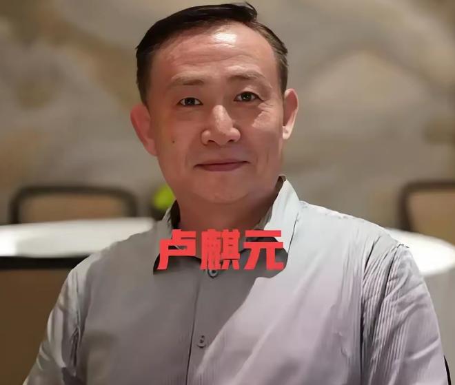 如今中国面临的最大风险，不是美国在南海搞什么航行自由，也不是芯片卡脖子，而是有人