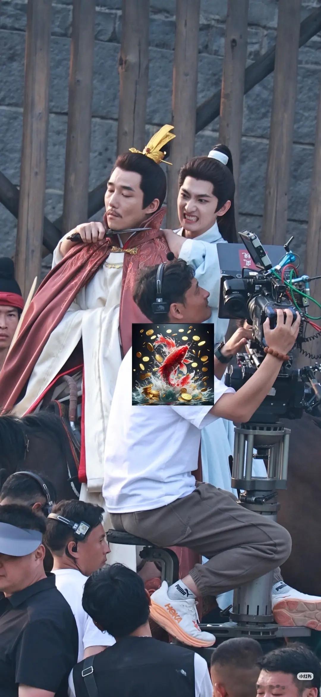 杨洋路透这表情是什么意思？又用脸演戏了 