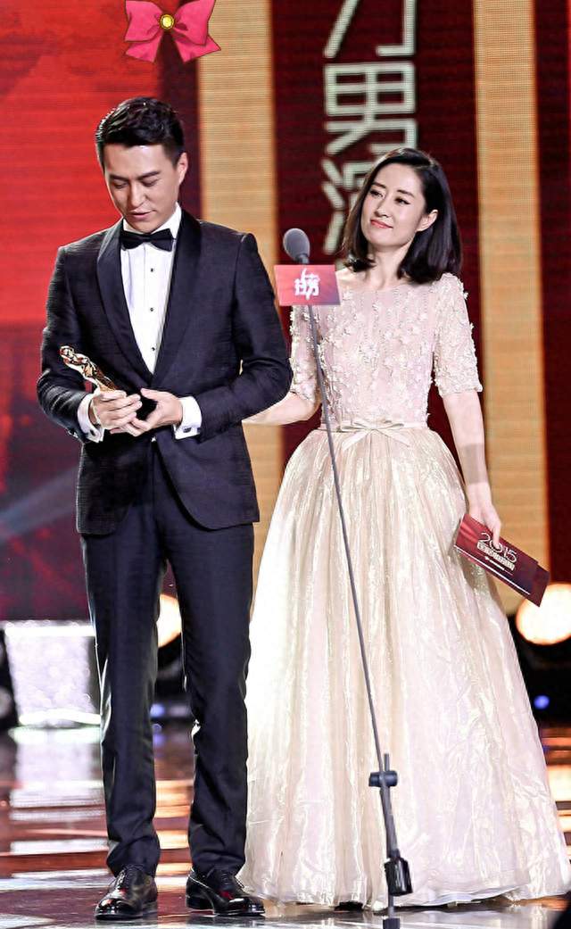 一笼包子结下缘分，靳东力荐刘敏涛演明镜