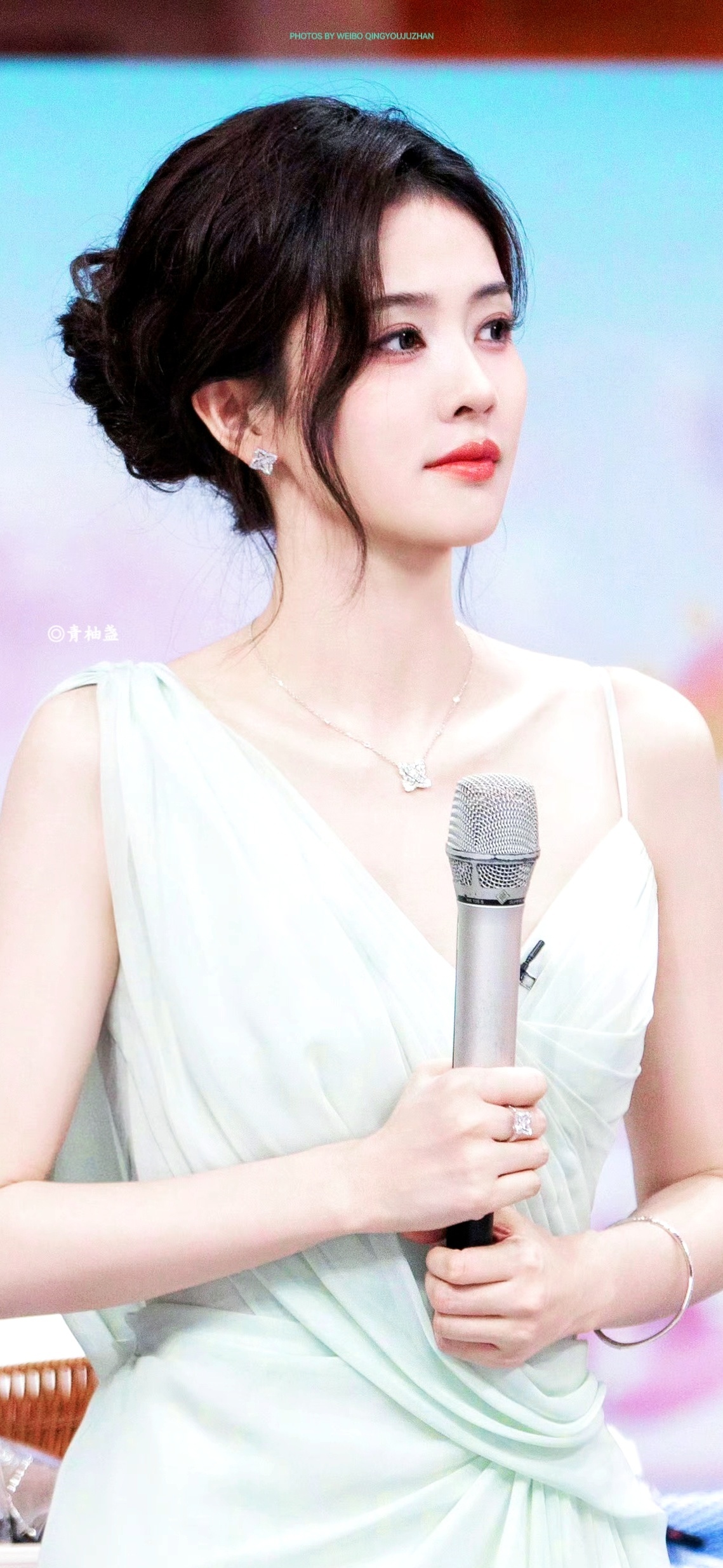 ·白鹿莫离 ·白鹿叶璃 你就像是我生命之中那缕超治愈的暖风呀，温柔地吹走了我内心