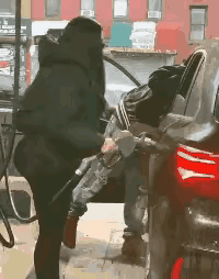 这油加的
一点也不卫生
车主一定不愿意