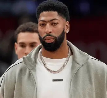 联盟内部人士普遍预计独行侠将会在交易市场上试探安东尼-戴维斯的可能性。换可乐杯吧