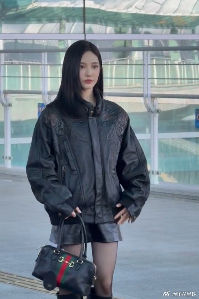 宁艺卓出发gucci米兰时装周时尚新征程！宁艺卓出发 GUCCI 米兰时装周，气