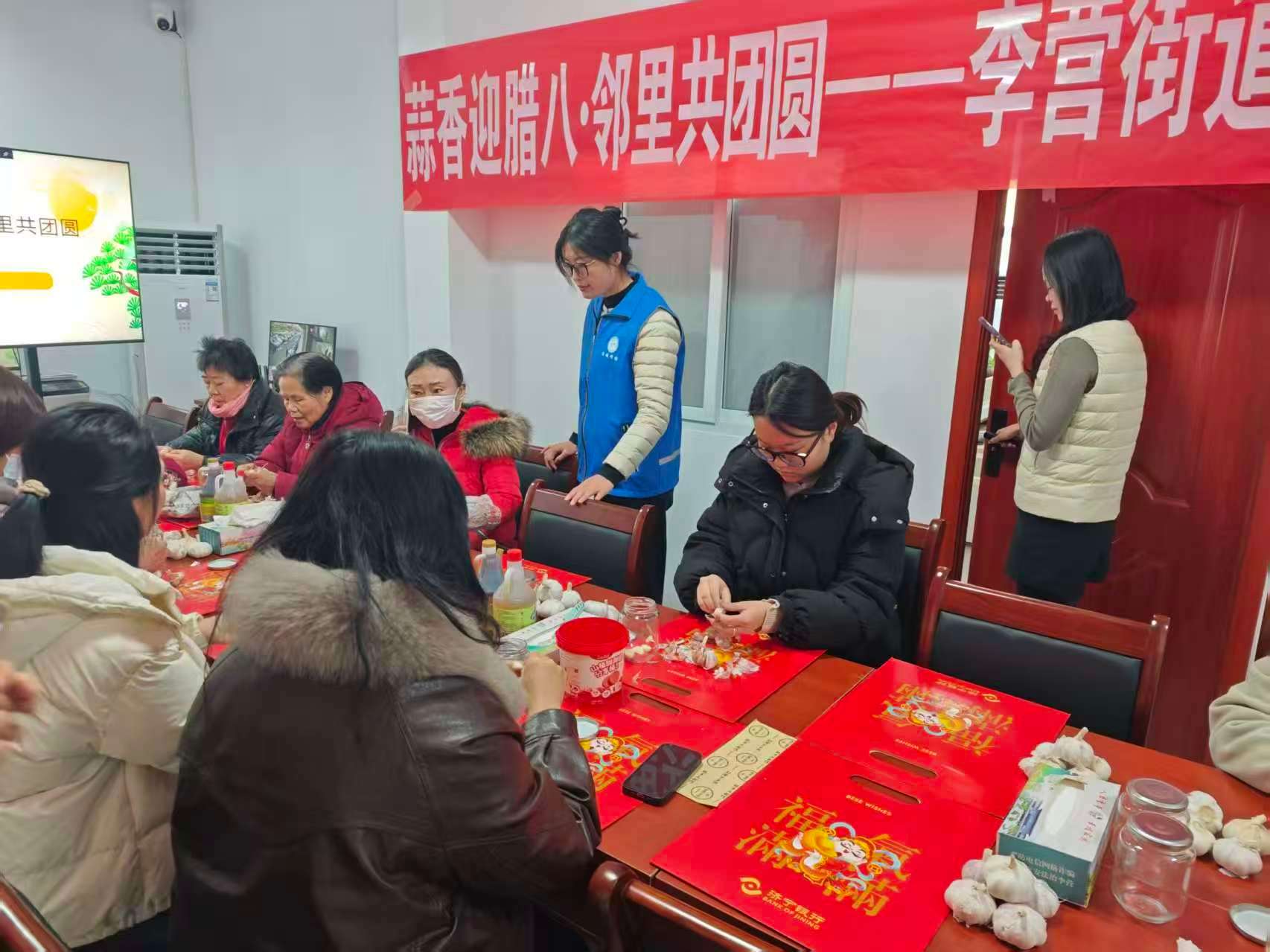 秦岭笑谈【履践青春使命 服务基层群众——“云程发轫”实践队多维度开展志愿服务实践