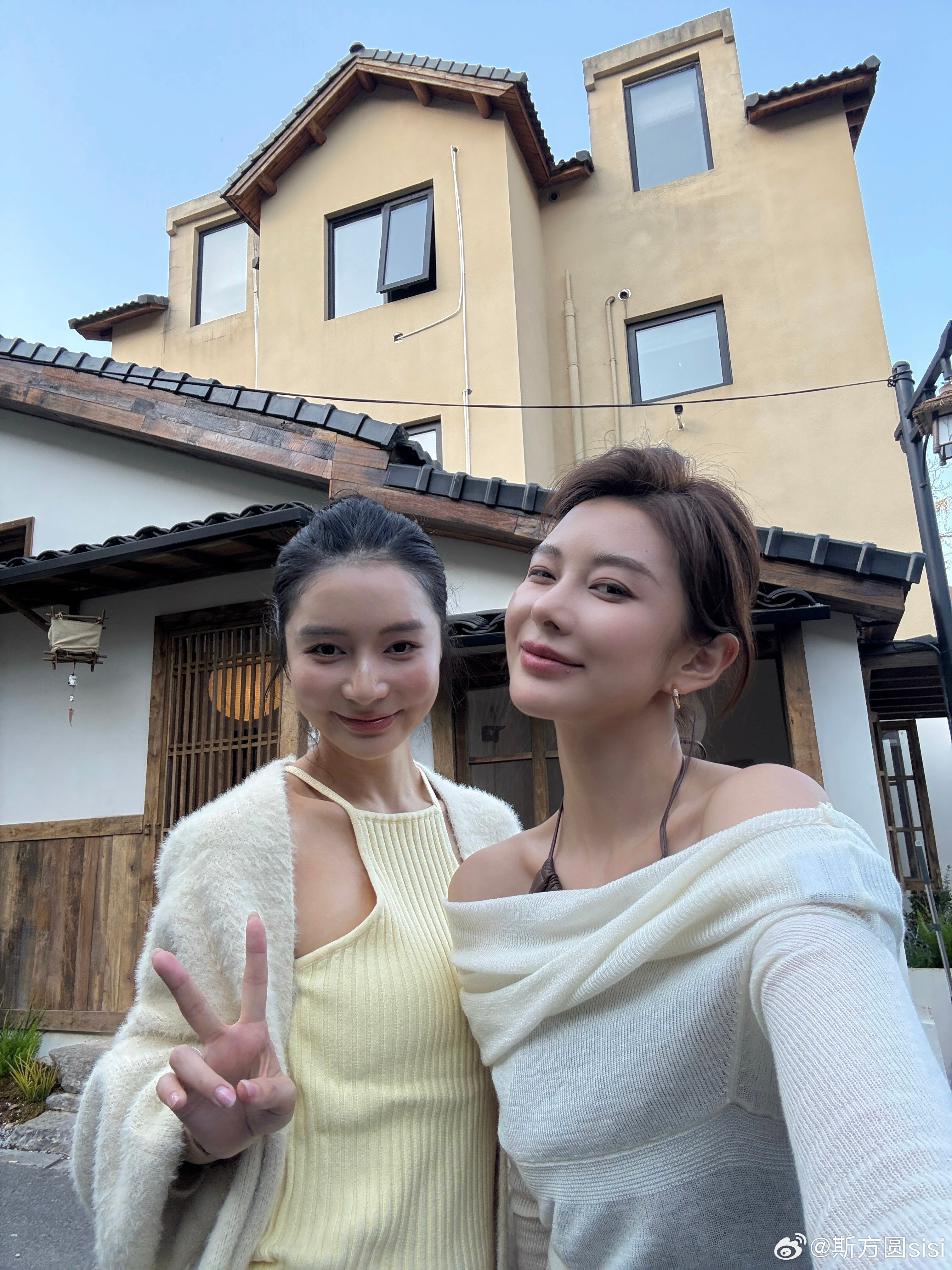 世界以痛吻我，我报之脚步虛浮脸色苍白黑眼圈重要死不活萎靡不振死气沉沉 ​​​