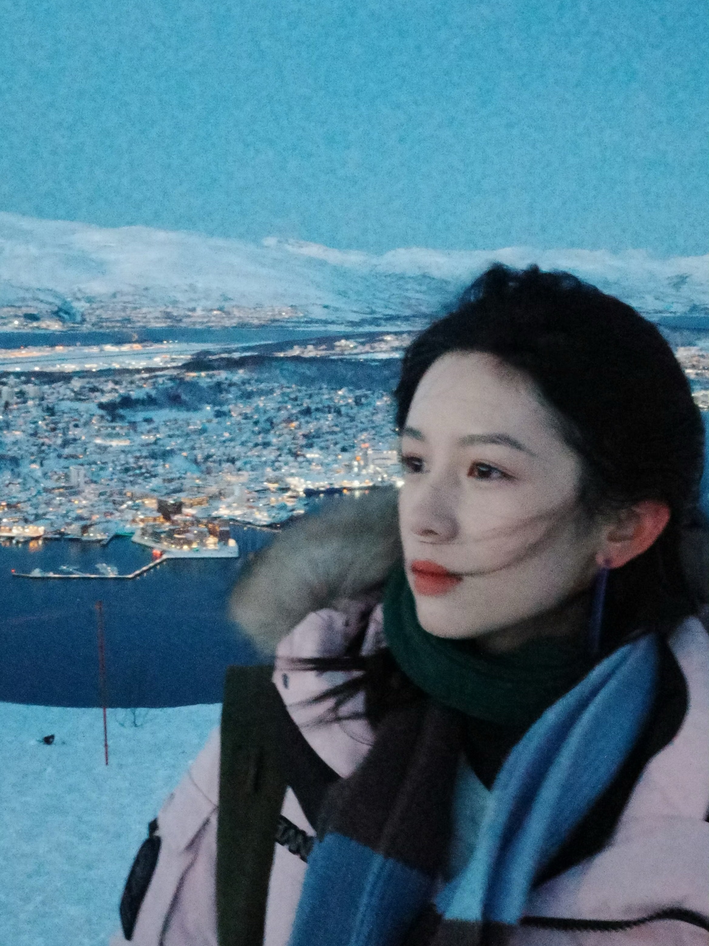 一些周也的旅行游玩照 