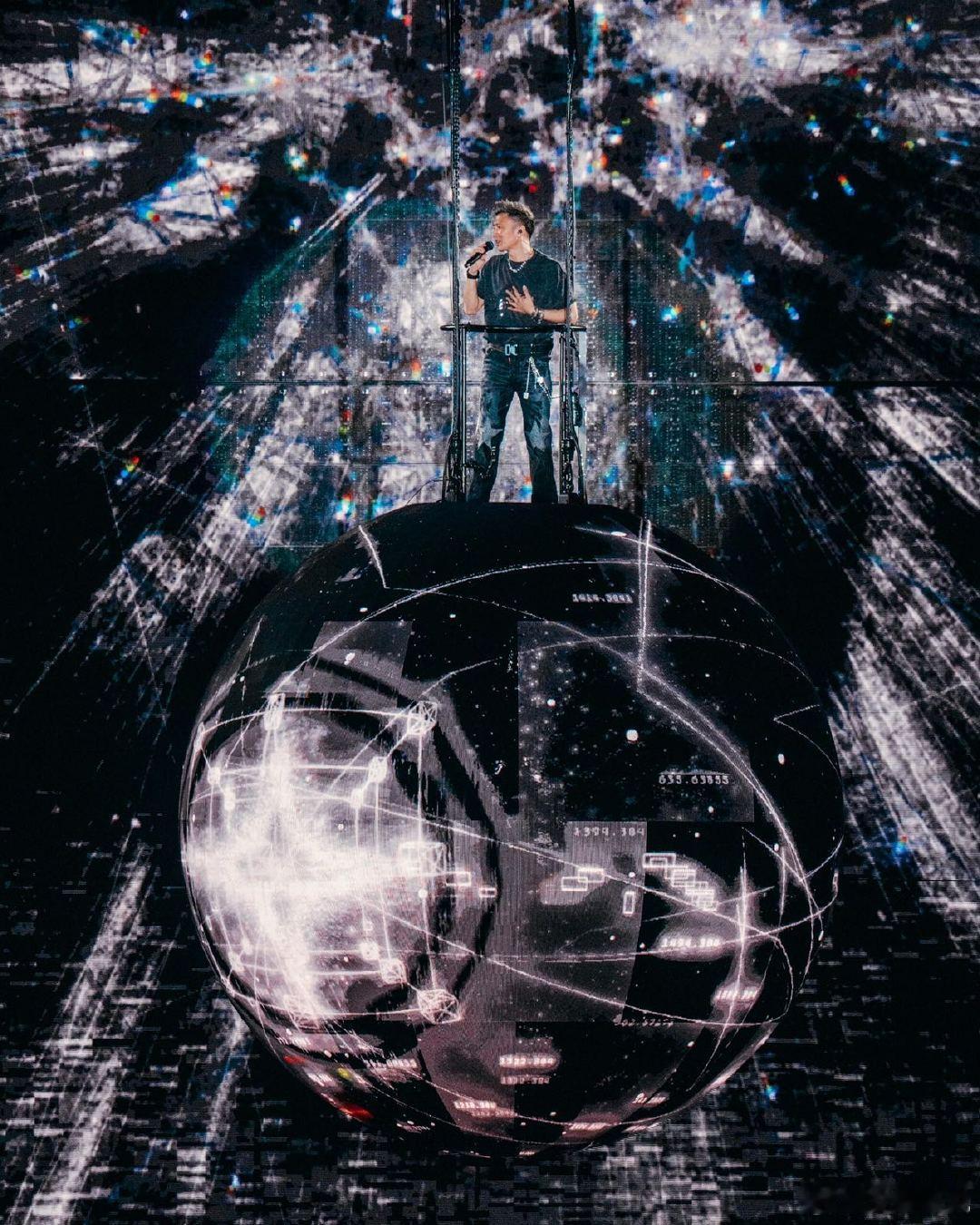 谢霆锋是走发育路来的武汉 热干面吃过、藕挖过、歌写过，谢霆锋和武汉的故事如今又写