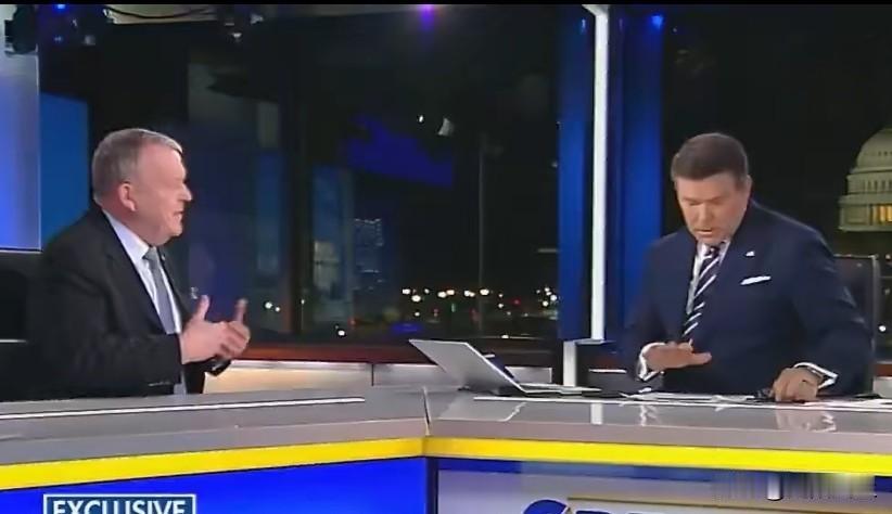 拜尔：你不认为美国会入侵格陵兰吧？

丹麦外交部长拉斯穆森：不，至少我不希望如此