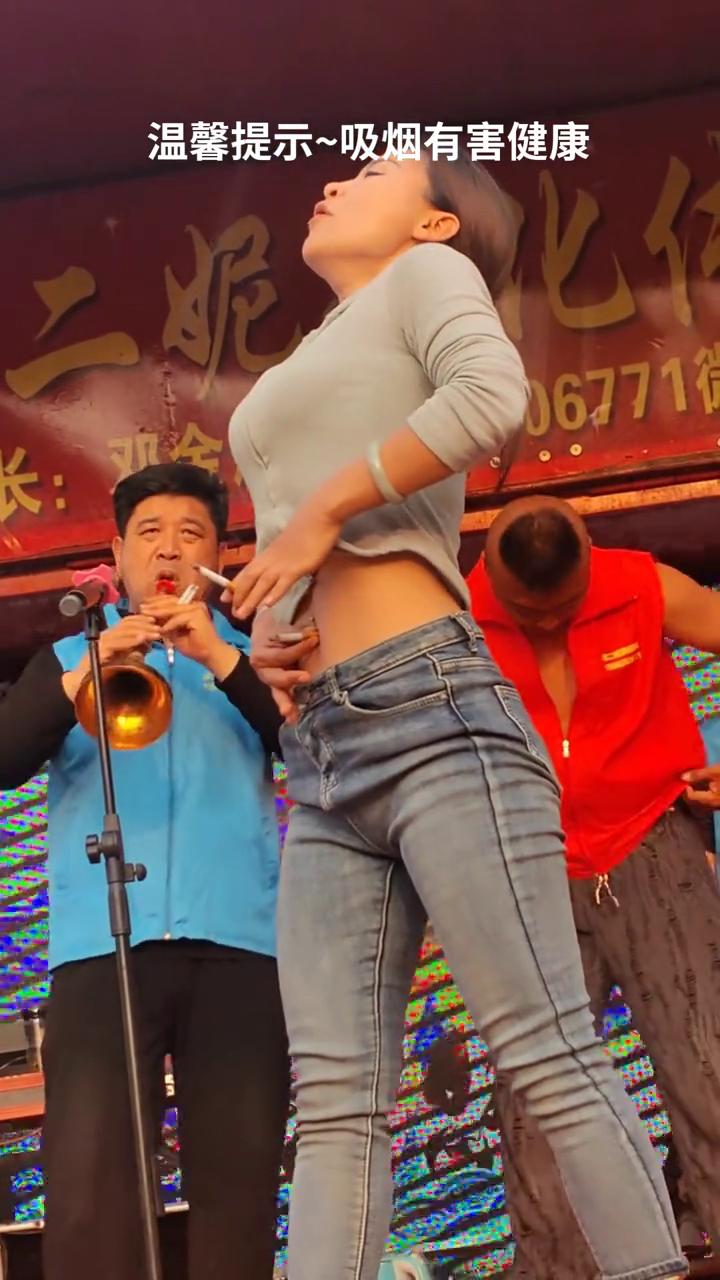 赶快追血，没赶快追击的血，我们咋样？咋样？缓一缓的，追了没有？没有了。