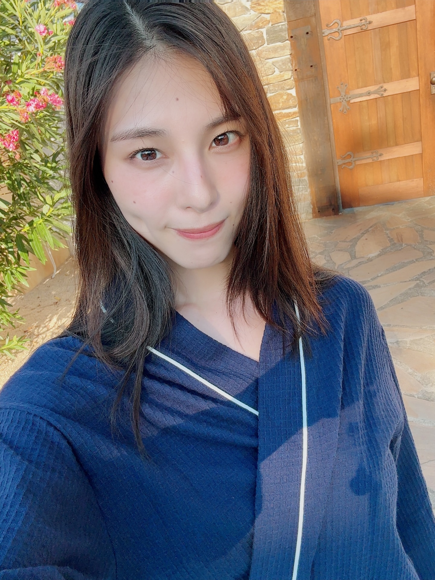 相楽伊織「グラビア、今年も色々なところに行けて撮影も楽しかったな〜来月も表紙