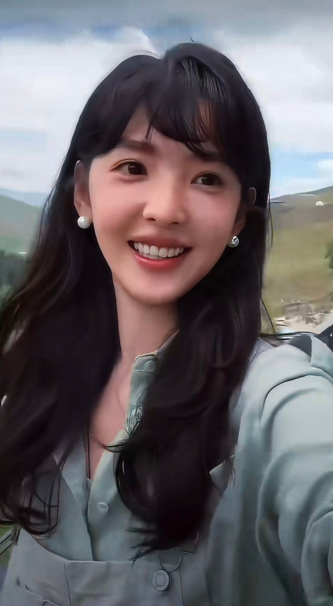 章若楠吃到了偶像李宇春做的饭章若楠的追星故事永远好治愈，怀揣长久的喜欢，一步步靠