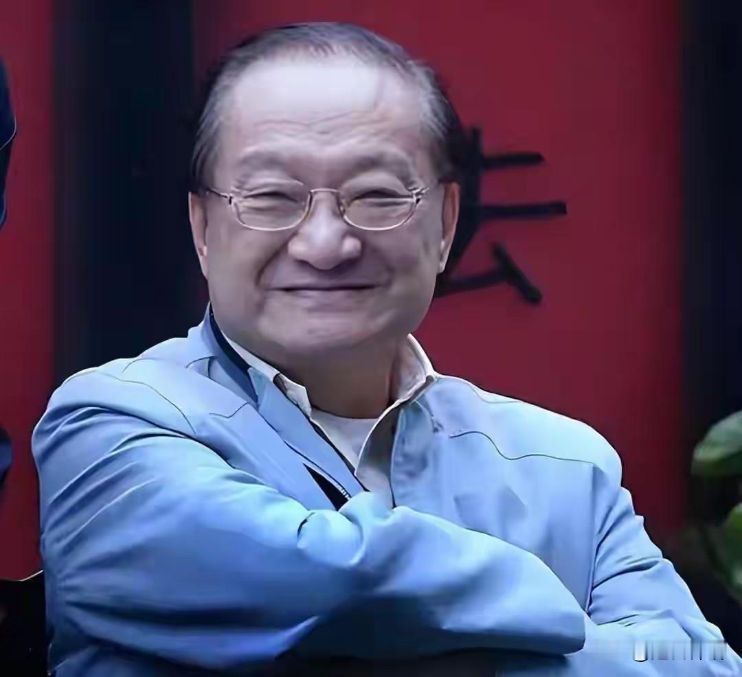 1998年，金庸拿起报纸赫然发现前妻朱玫已病逝于医院，身边竟连一个陪伴的亲人都没