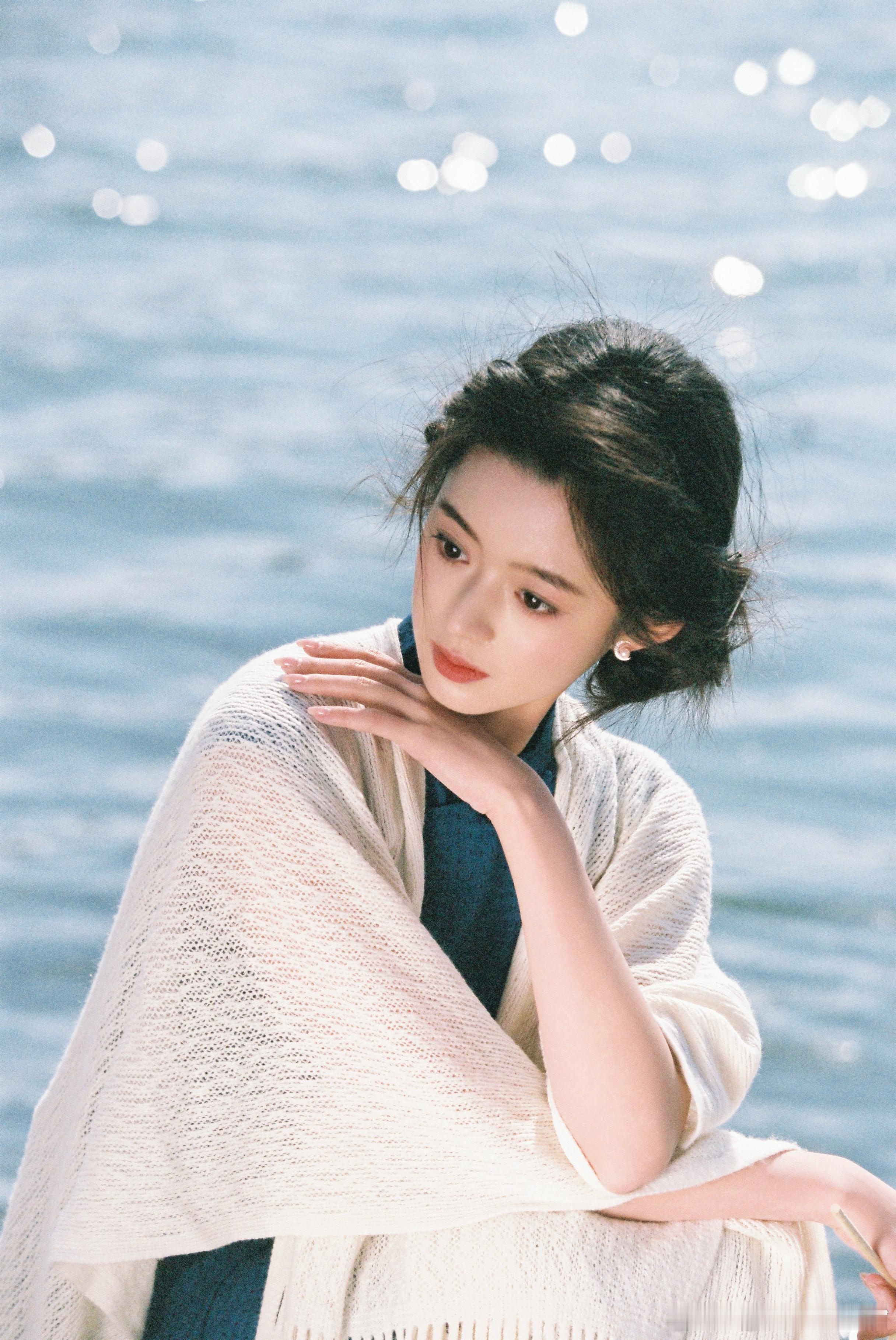 黄杨钿甜新剧长大后我就成了你冰湖重生从小楚乔到女将军！黄杨钿甜气场全开，蜕变肉眼