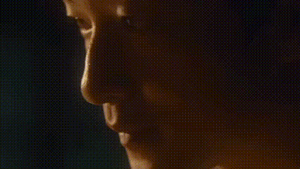 屈楚萧真演上地狱级孝话了 屈楚萧在新片里的“护家模式”好带感！用三句话吓退邻居的