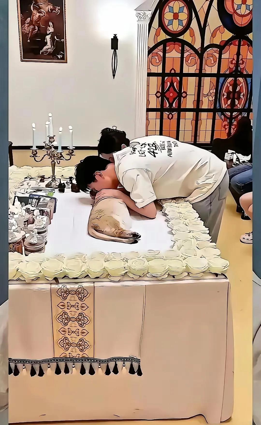 天啊，这场狗狗的葬礼把我惊呆了！
