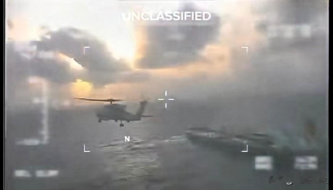 美国在委内瑞拉附近海域扣押第二艘油轮。

彭博社报道称，该艘悬挂巴拿马国旗的超级