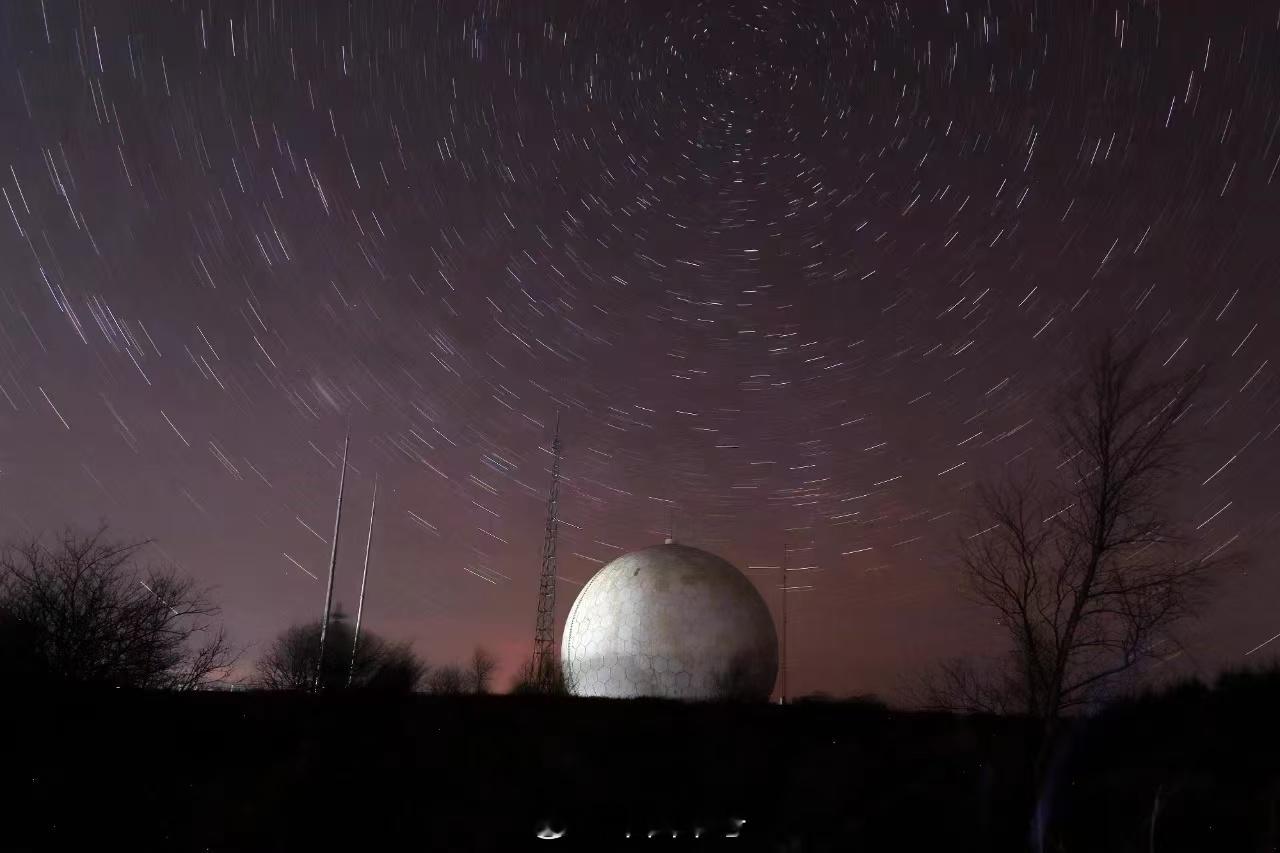 【最先按响警铃的人】今天，空军雷达兵迎来成立76周年纪念日！作为祖国的“千里眼”