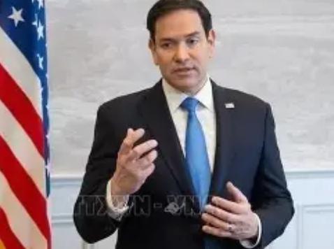美国女议员直接问国务卿卢比奥：“要是现在和中国开打，美国能赢吗？”卢比奥的回答很